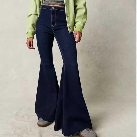 We The Free Just Float On High Rise Flare Jeans - Picture 1 of 8